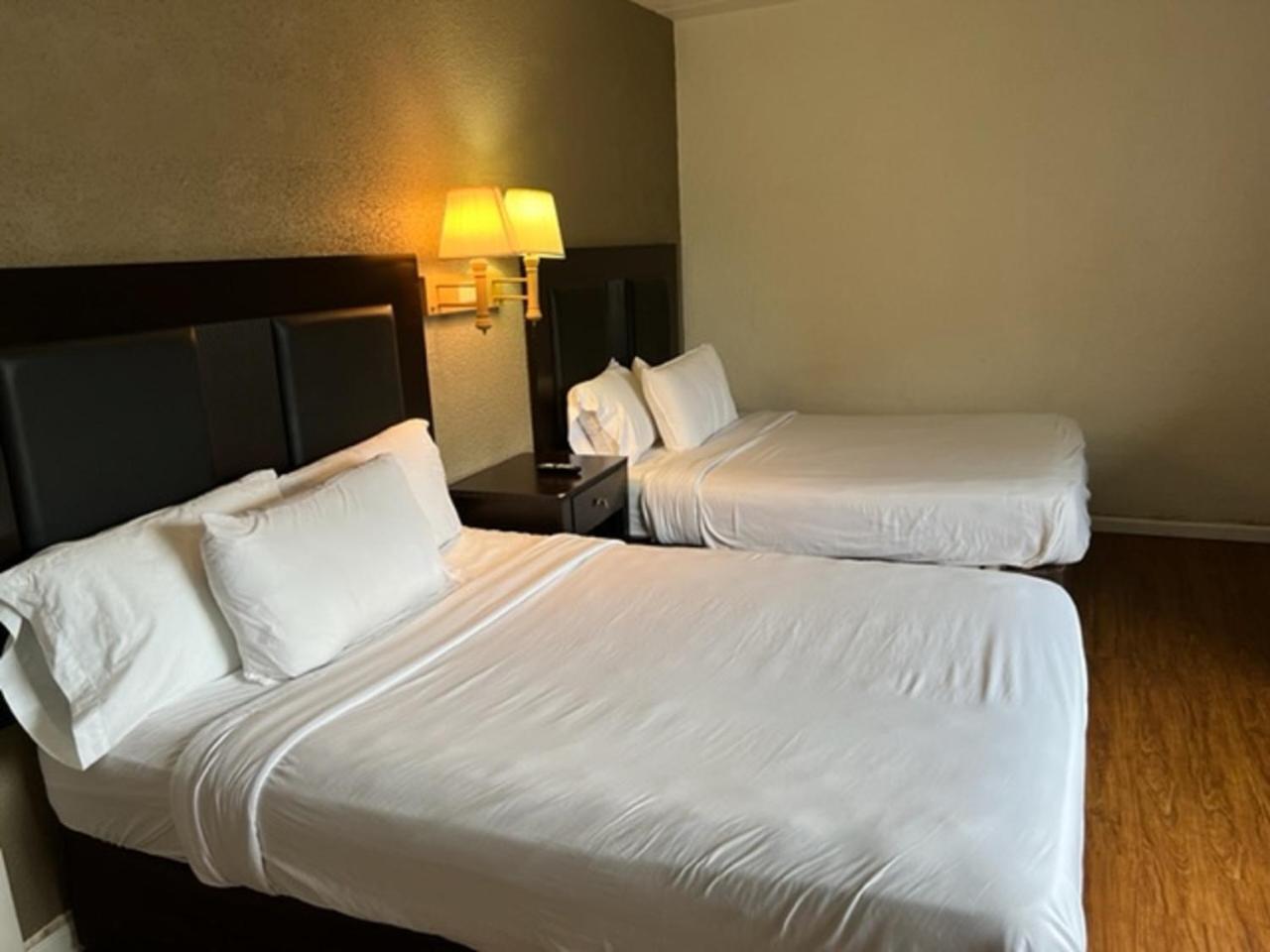 Posh Inn&Suites Wisconsin Rapids Rom bilde
